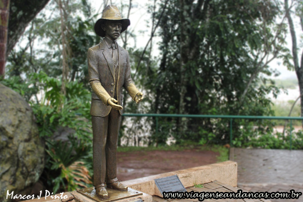 Homenagem a Santos Dumont, quem idealizou a criação do Parque