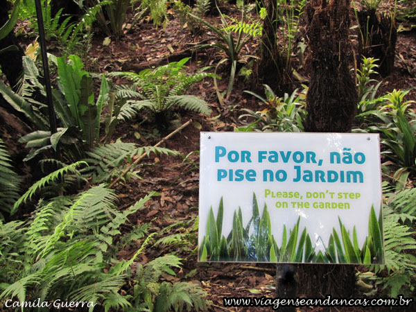 Placa no jardim, Parque das Aves