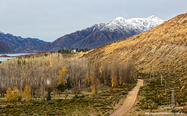 Paisagem dos arredores da represa de Potrerillos