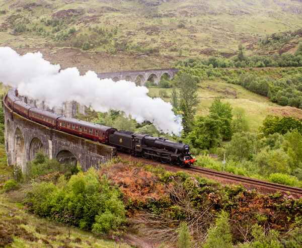 Viaduto onde passa o Expresso de Hogwarts