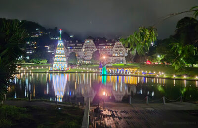 Palácio Quitandinha iluminado para o Natal