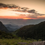 Cores que só aparecem quando o sol está baixo, perto do horizonte...